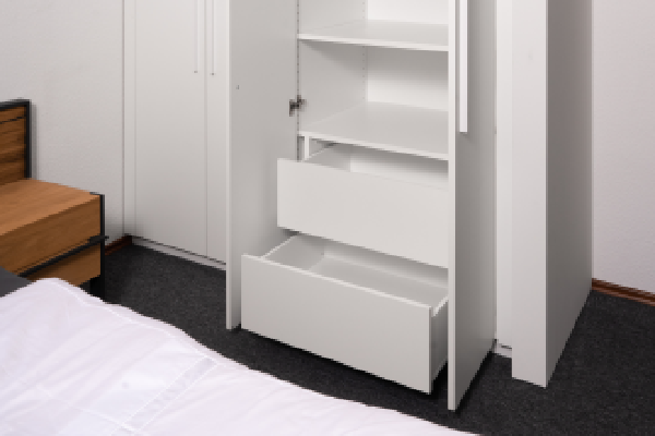 Weisser Schrank